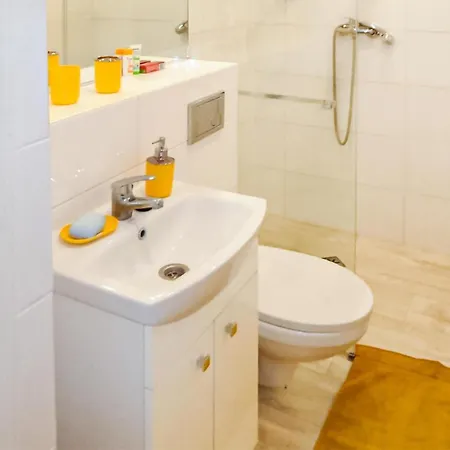 1 Bedroom Stunning In